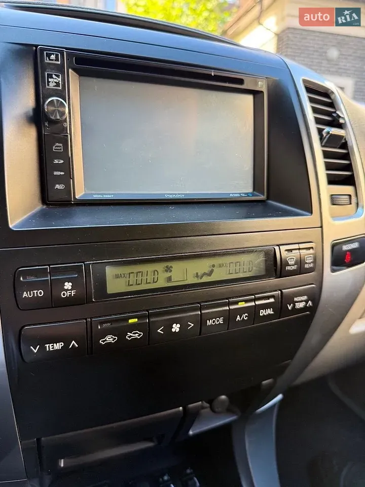 Toyota Land Cruiser 2008 photo 3