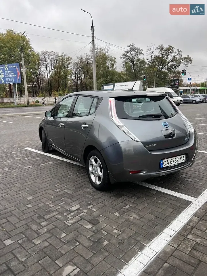 Nissan Leaf 2014 photo 3
