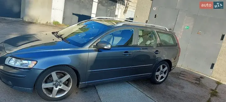 Volvo V50 2011 photo 4