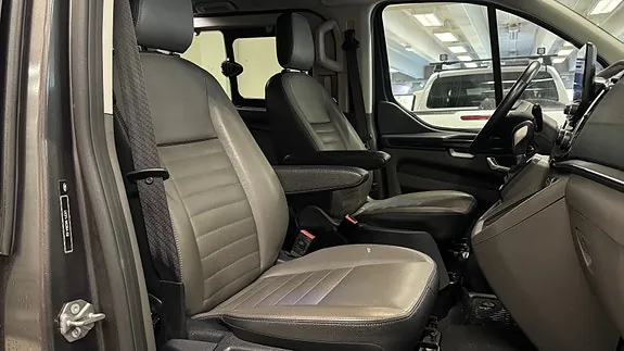 Ford Tourneo Custom 2020 photo 2