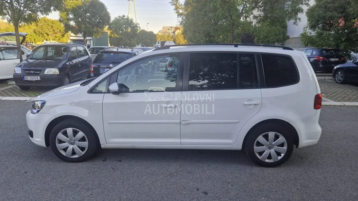 Volkswagen Touran 2013 photo 3