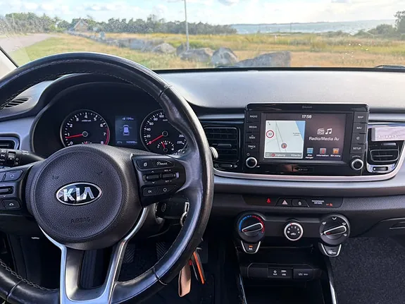 Kia Rio 2017 photo 5
