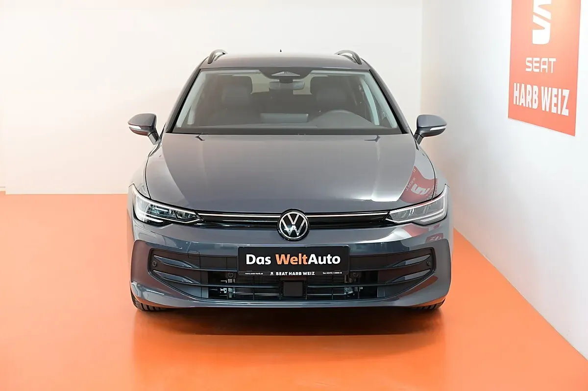 Volkswagen Golf 2026 photo 2