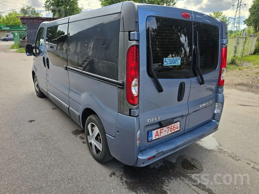 Opel Vivaro 2009 photo 4