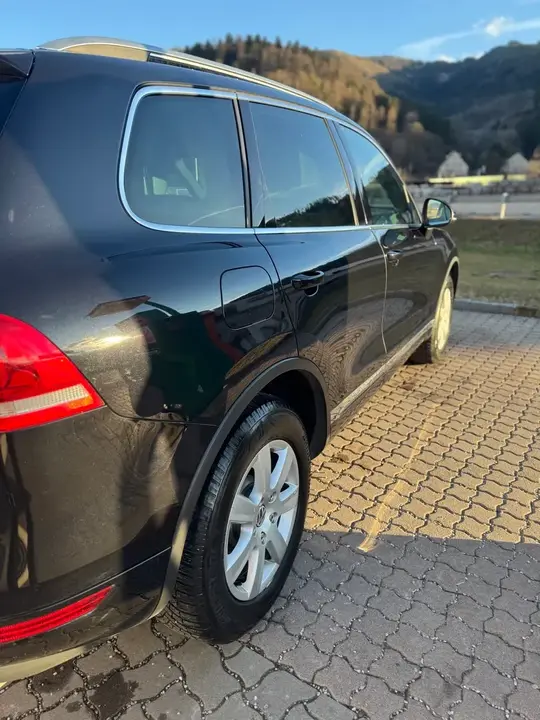 Volkswagen Touareg 2013 photo 2