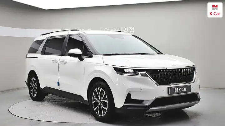 Kia Carnival 2023 photo 5