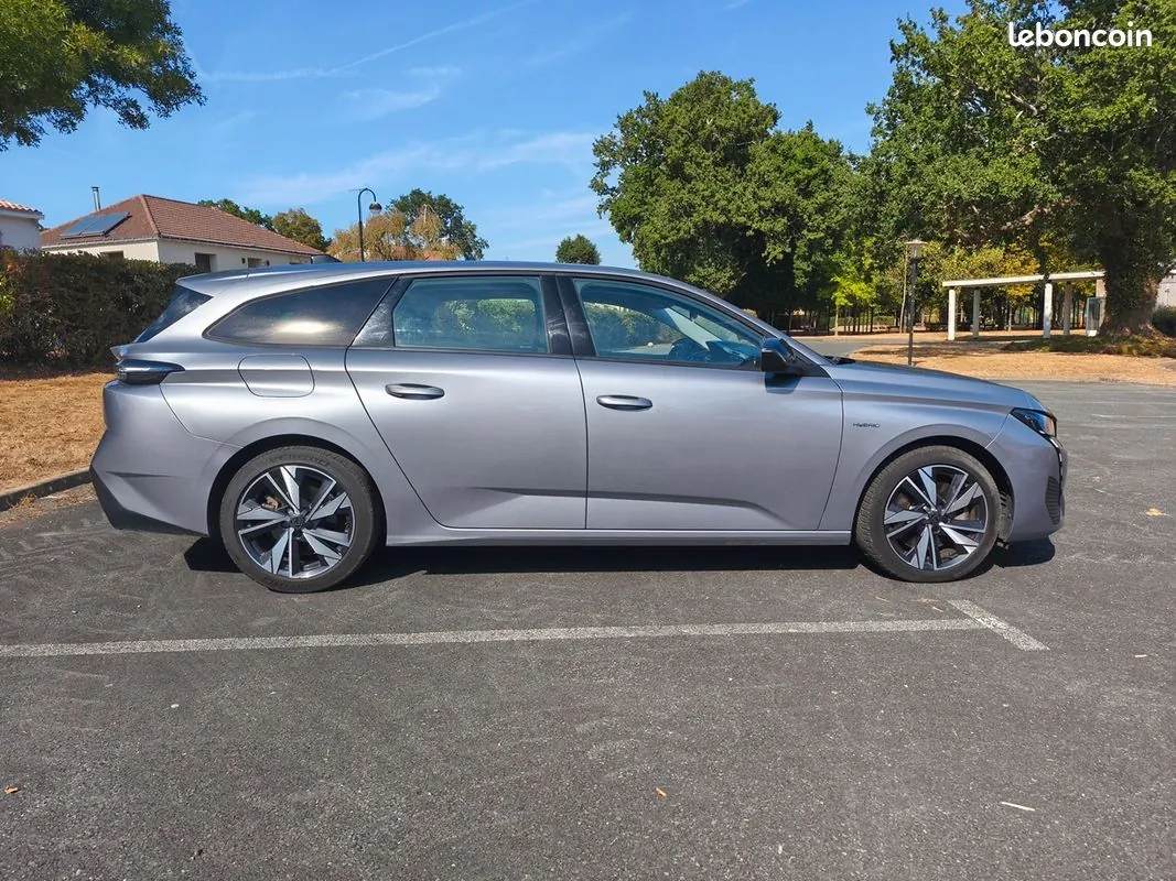 Peugeot 308 2023 photo 2