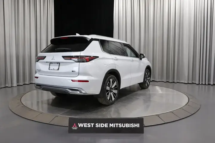 Mitsubishi Outlander 2026 photo 5