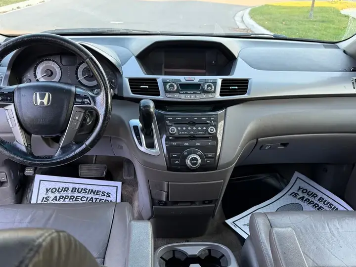 Honda Odyssey 2012 photo 5