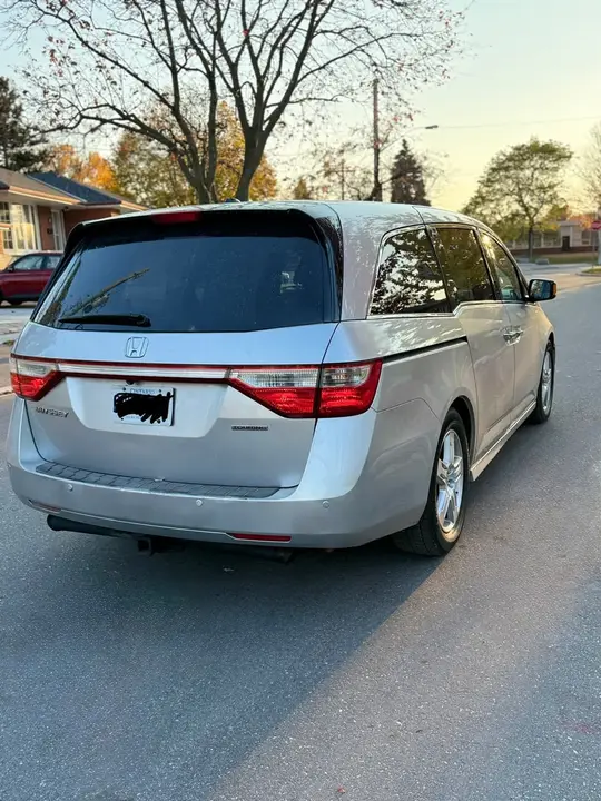 Honda Odyssey 2012 photo 4