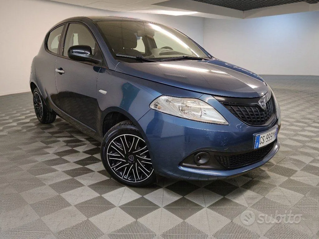 Lancia Ypsilon