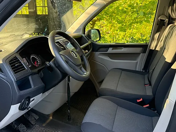 Volkswagen Transporter 2016 photo 2