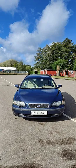 Volvo V70 2004 photo 2
