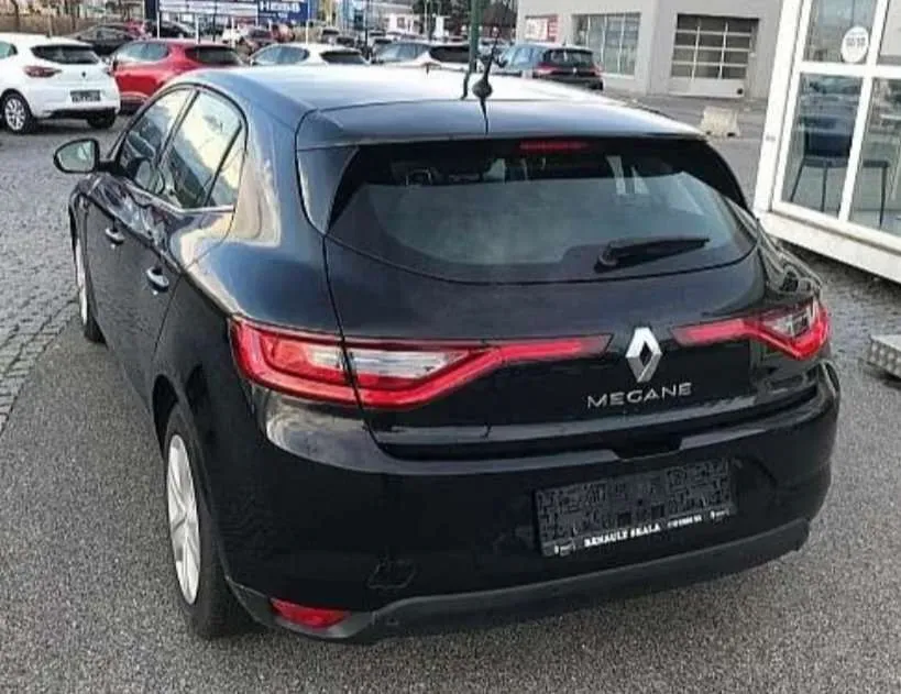 Renault Megane 2019 photo 2
