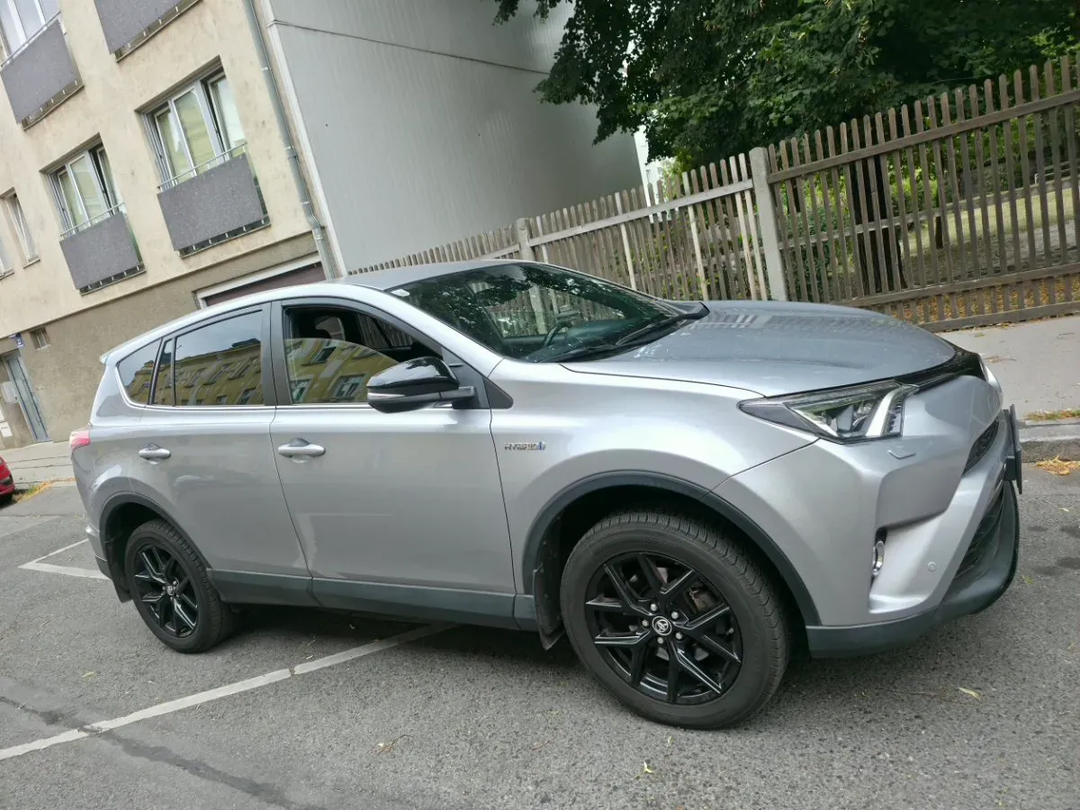 Toyota Rav4 2018 photo 3