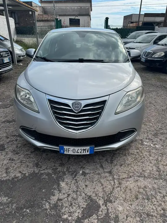 Lancia Ypsilon 2012 photo 5