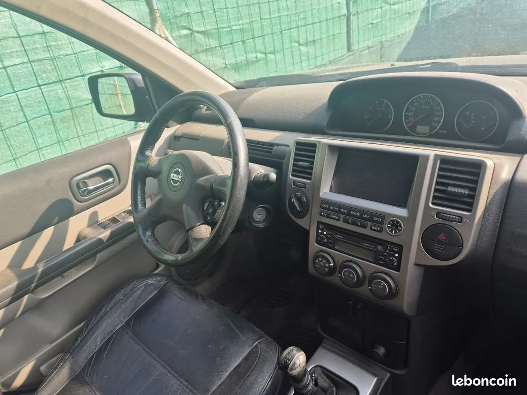 Nissan X-Trail 2004 photo 2