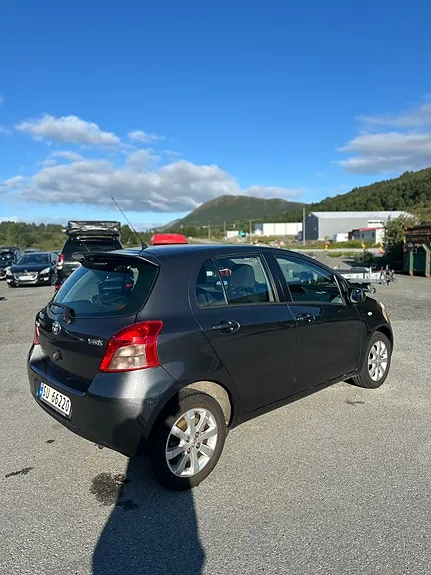Toyota Yaris 2008 photo 4