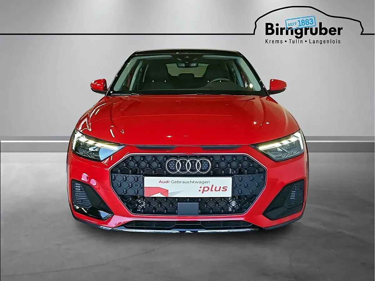 Audi A1 2025 photo 2