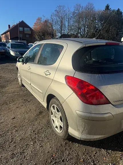 Peugeot 308 2008 photo 4