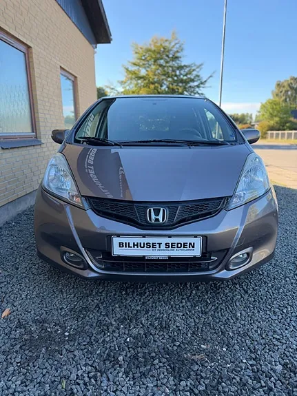 Honda Jazz 2013 photo 2