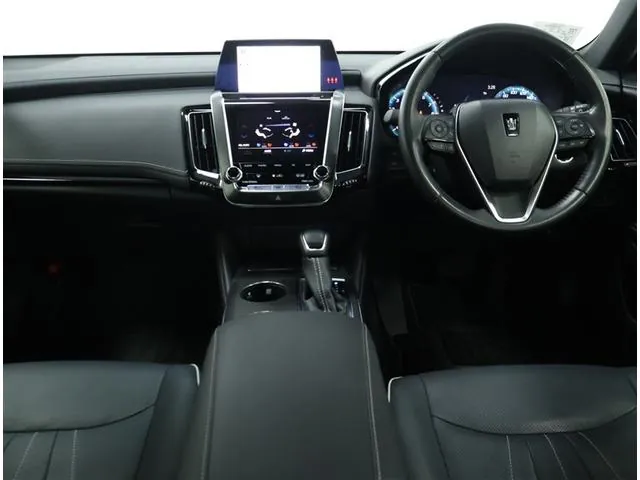 Toyota Crown Rs 2018 photo 3