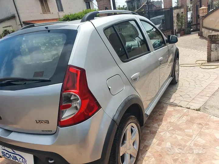 Dacia Sandero 2012 photo 5