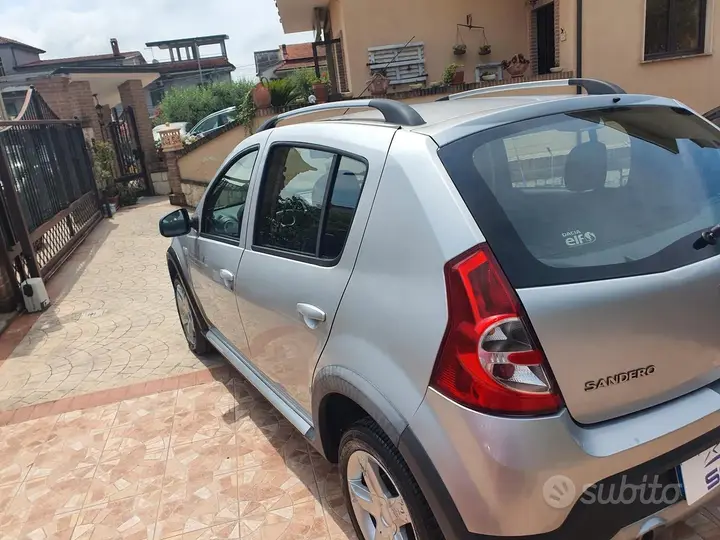 Dacia Sandero 2012 photo 4