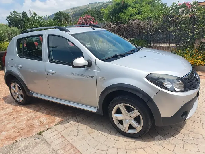 Dacia Sandero 2012 photo 3