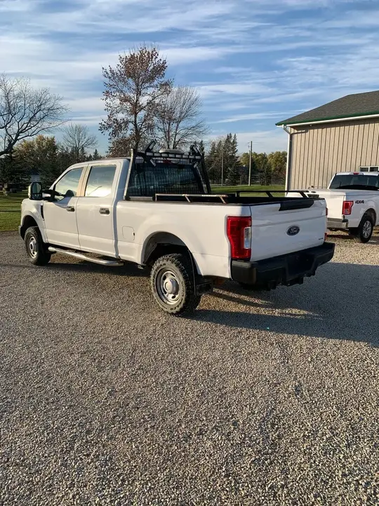 Ford F250 2017 photo 2