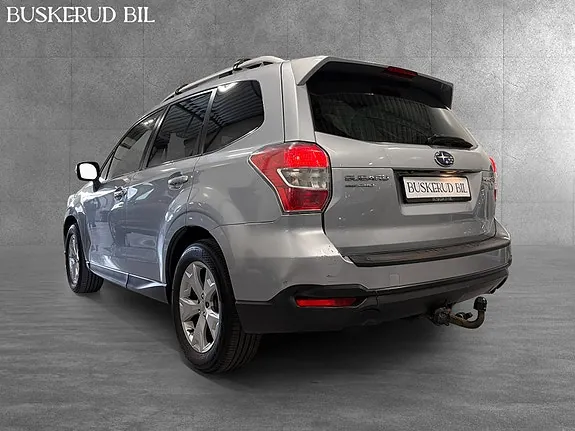 Subaru Forester 2015 photo 2