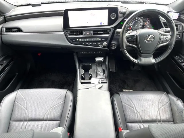 Lexus Es300H 2023 photo 2