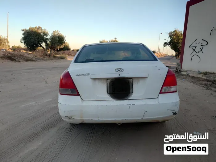 Hyundai Avante 2001 photo 4
