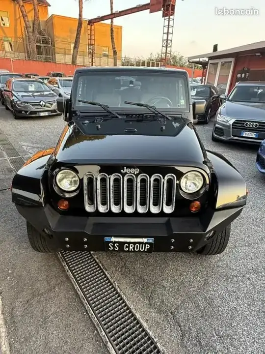 Jeep Wrangler 2010 photo 2
