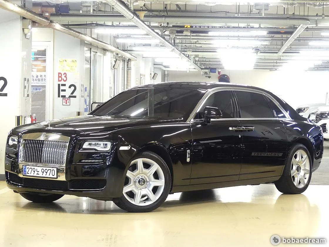 Rolls-Royce Ghost 2017 photo 2