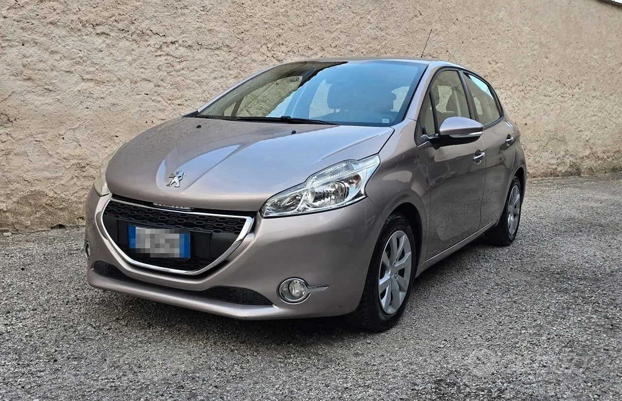 Peugeot 208 2013 photo 5
