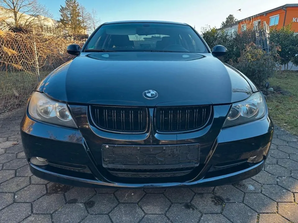 BMW 320I