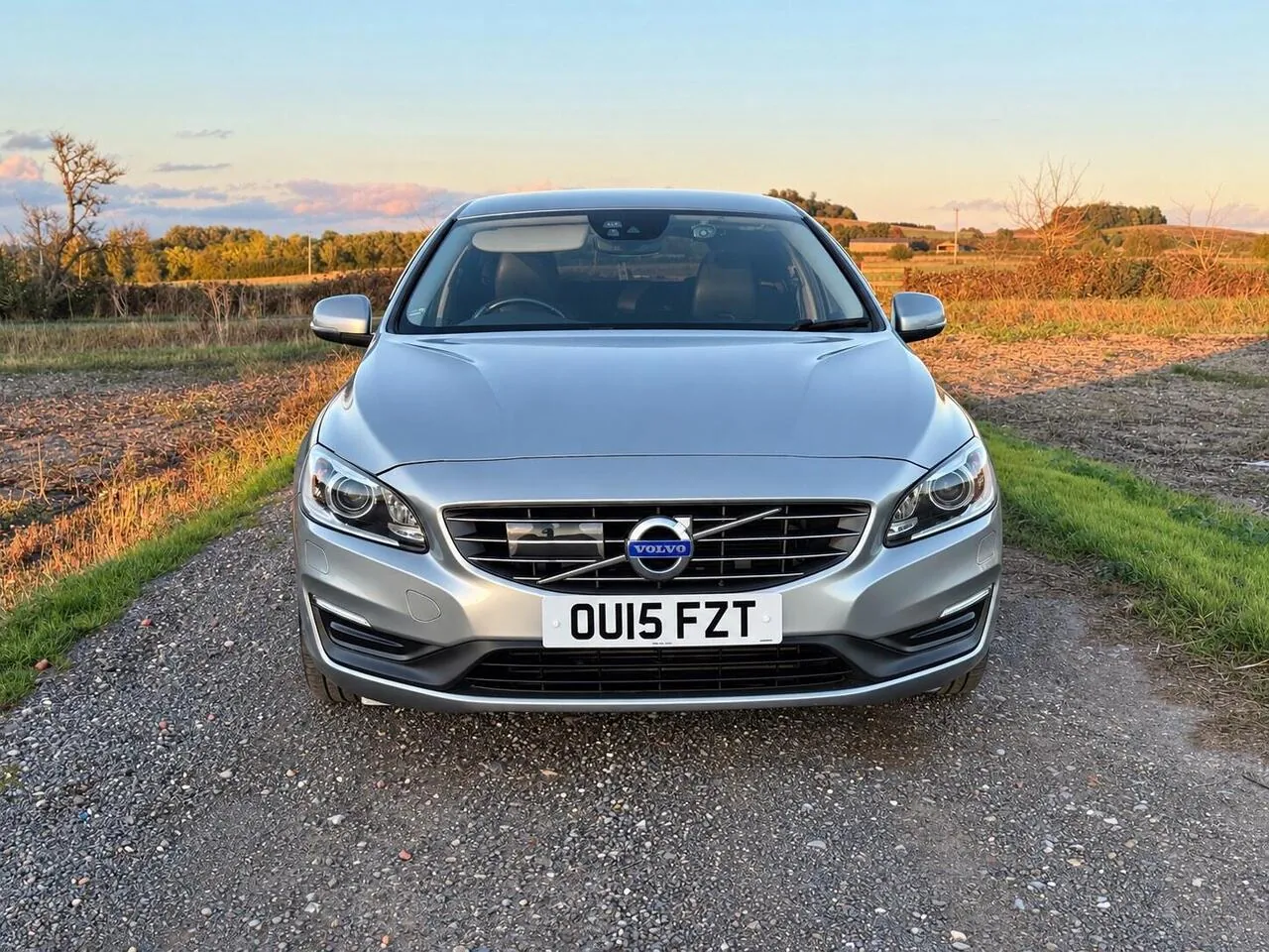 Volvo V60 2015 photo 2