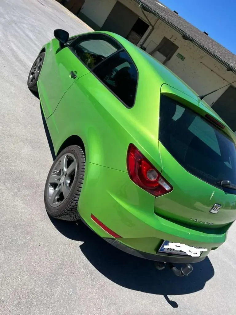 Seat Ibiza 2012 photo 3