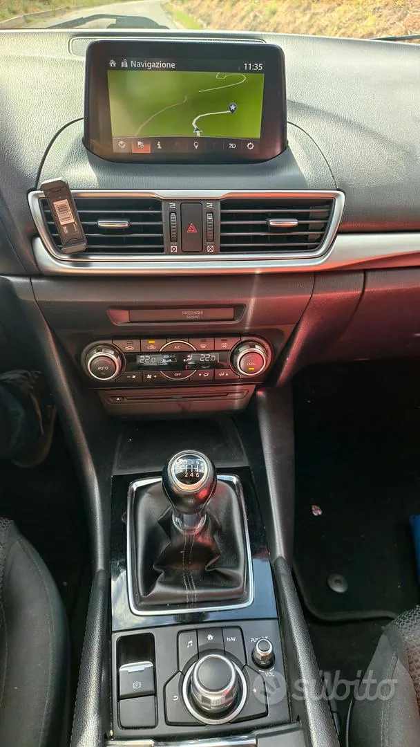 Mazda 3 2018 photo 4