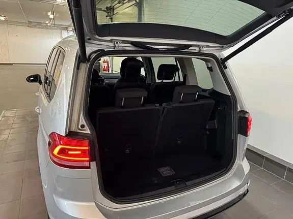 Volkswagen Touran 2020 photo 4