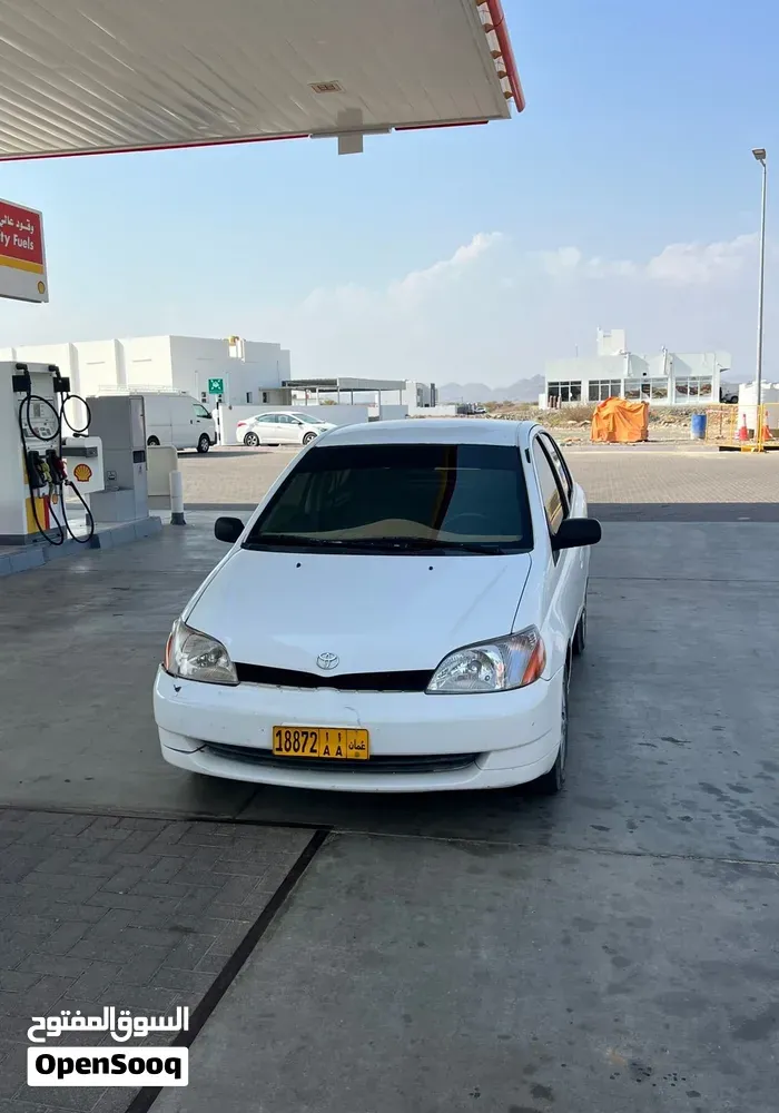 Toyota Echo 2002 photo 2