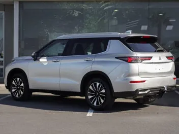 Mitsubishi Outlander 2026 photo 3