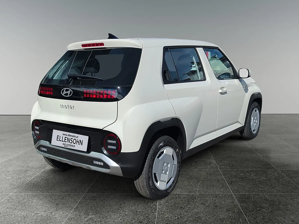 Hyundai Inster photo 3
