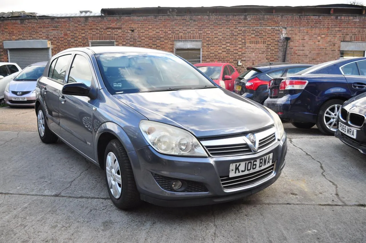 Vauxhall Astra 2006 photo 5