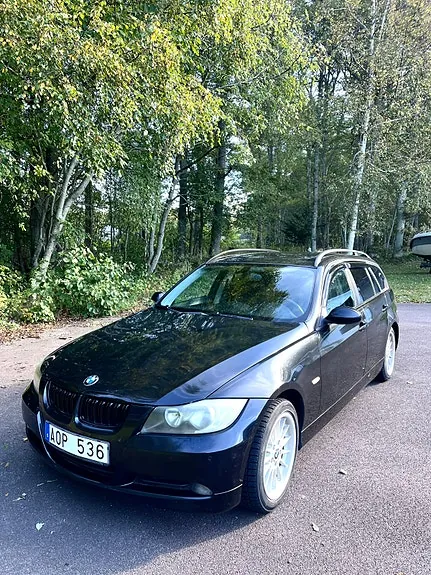 BMW 320I