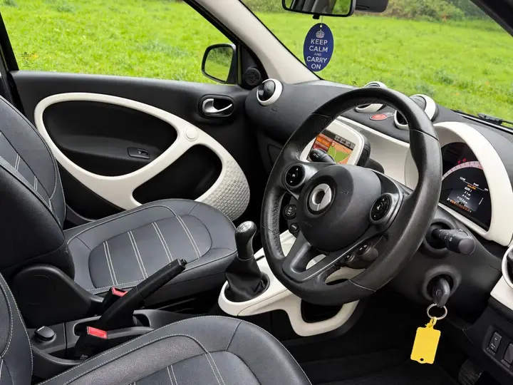 Smart Forfour 2015 photo 2