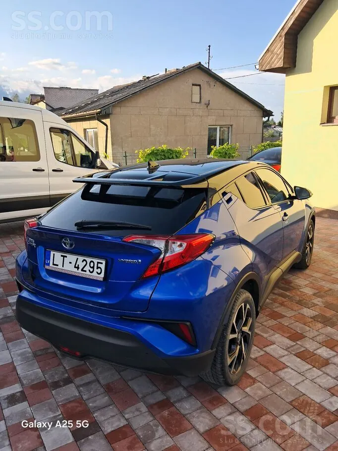 Toyota C-Hr 2018 photo 4