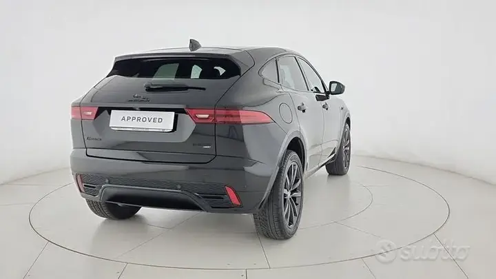 Jaguar E-Pace 2022 photo 2