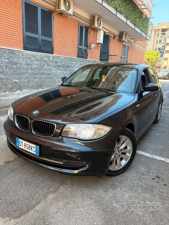 BMW 118D 2008 photo 2